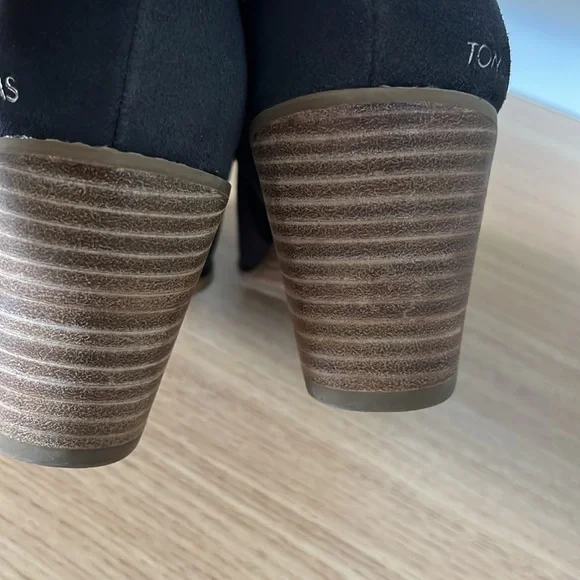 Toms Black Ankle Booties - Picture 6 of 10